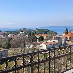 Apartment Dalmacija, Drage