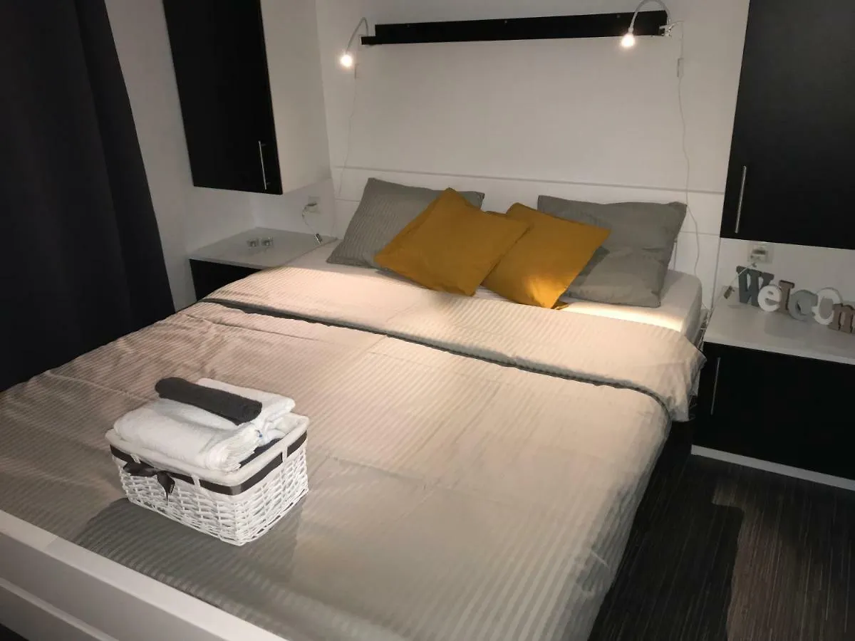 Holiday Home Orsag Drage Apartment